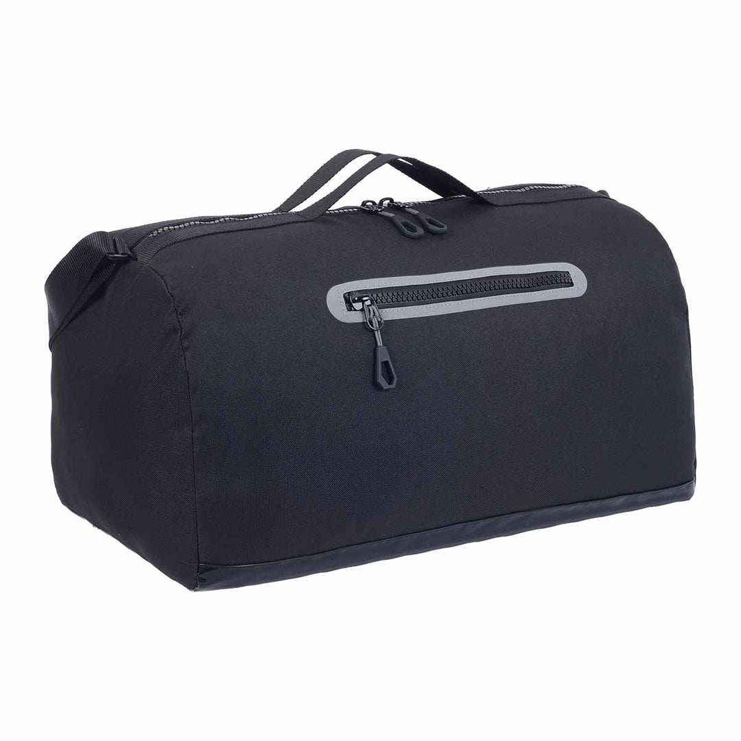 Lightweight, practical and stylish travel bag.