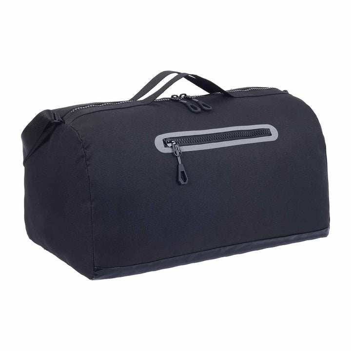 Lightweight, practical and stylish travel bag.